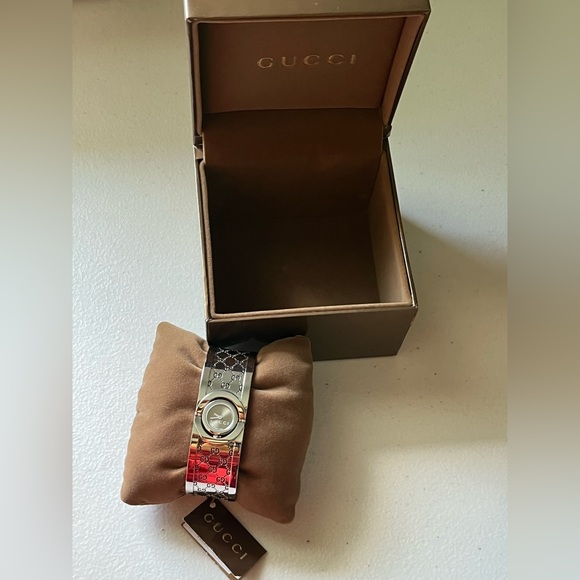 GUCCI TWIRL Stainless Steel YA 112502 - Picture 7 of 17